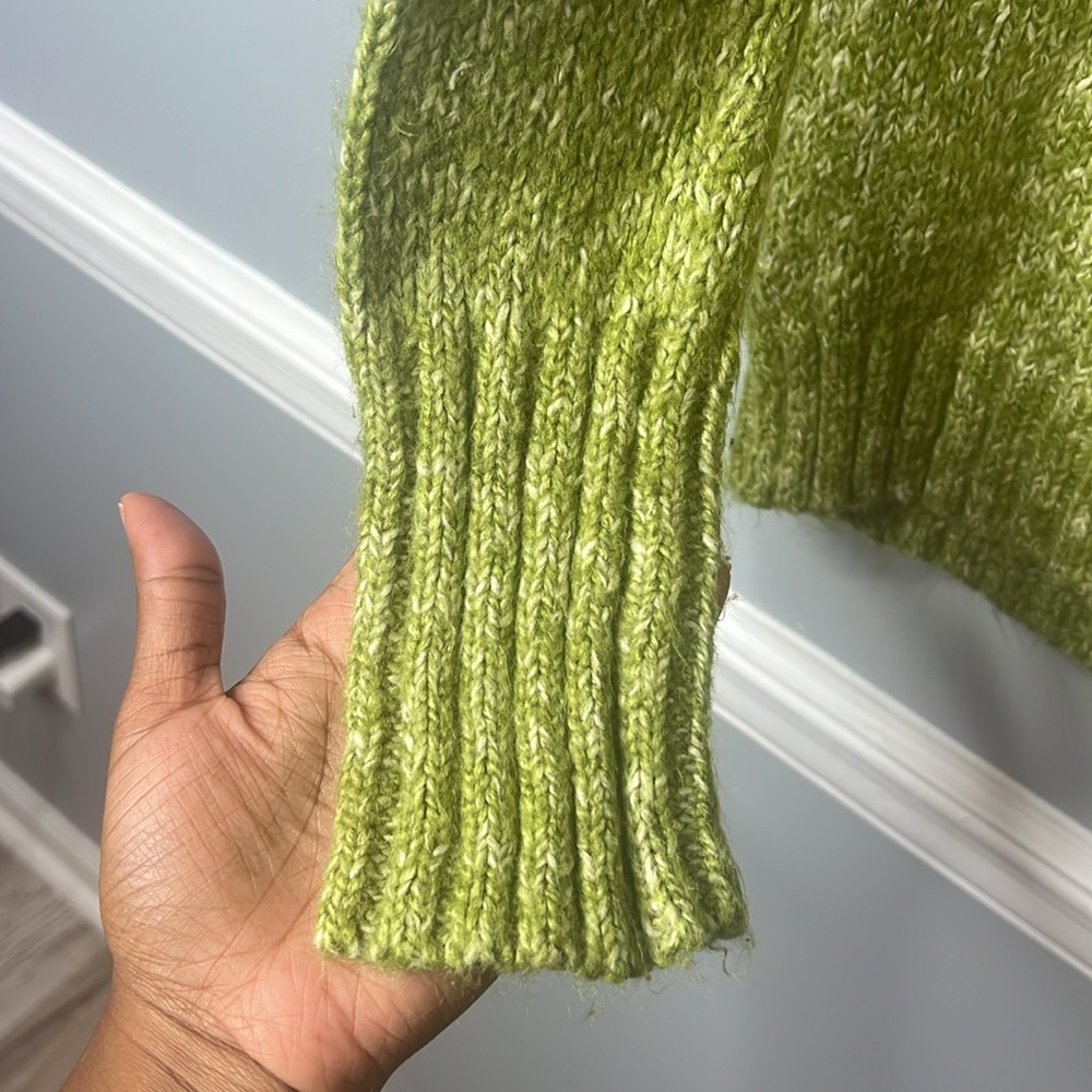 Women’s St. John’s Bay Green Knit Sweater Size Petite Small - Picture 5 of 5